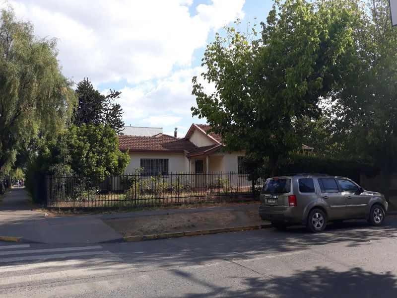 SE VENDE CASA CON UBICACIÓN PRIVILEGIADA