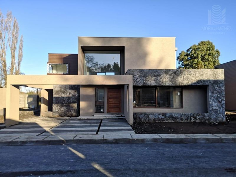 SE VENDE CASA EN VILLA DOÑA ISIDORA