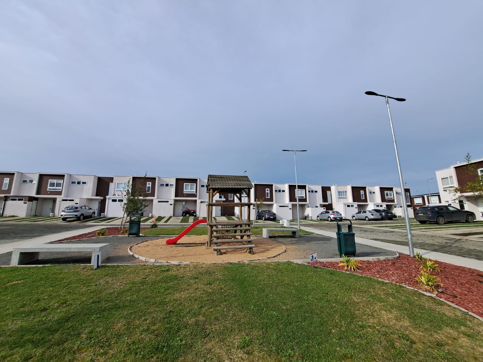 SE ARRIENDA CASA CONDOMINIO LA CASTELLANA