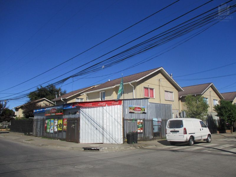 SE ARRIENDA CASA CON LOCAL CALLE COLO COLO